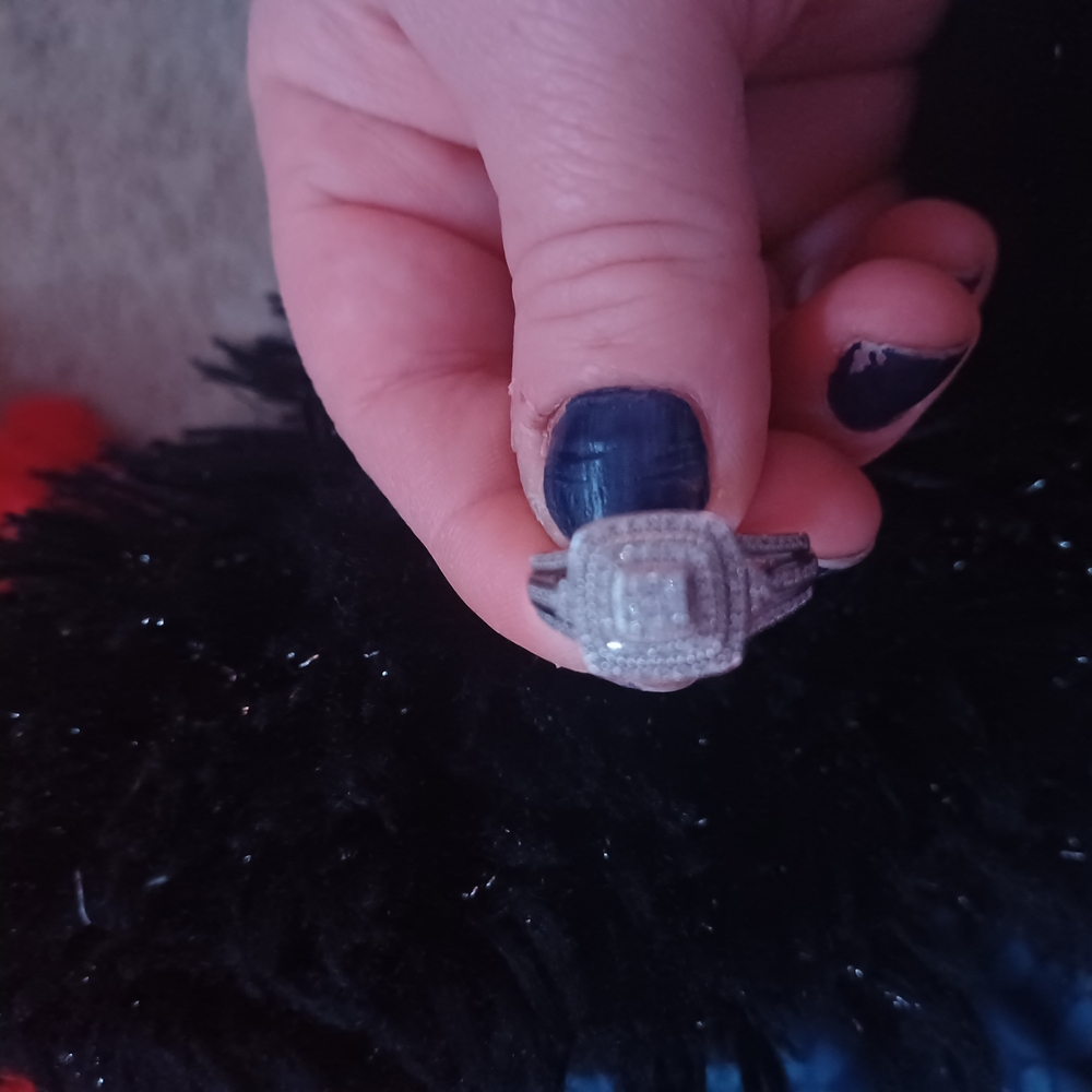 Elegant Silver Women's Ring - Picture 2 of 4